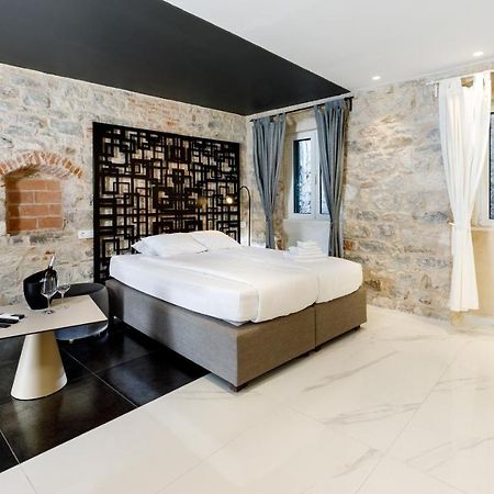 Palace Luxury Room สปลิท ภายนอก รูปภาพ