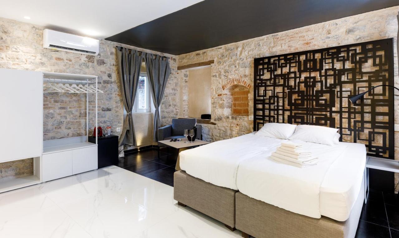 Palace Luxury Room สปลิท ภายนอก รูปภาพ